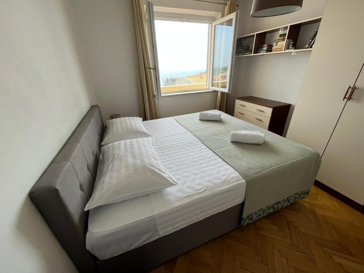 Apartment Gallery - View Of The Old Town & Free Parking Дубровник Экстерьер фото